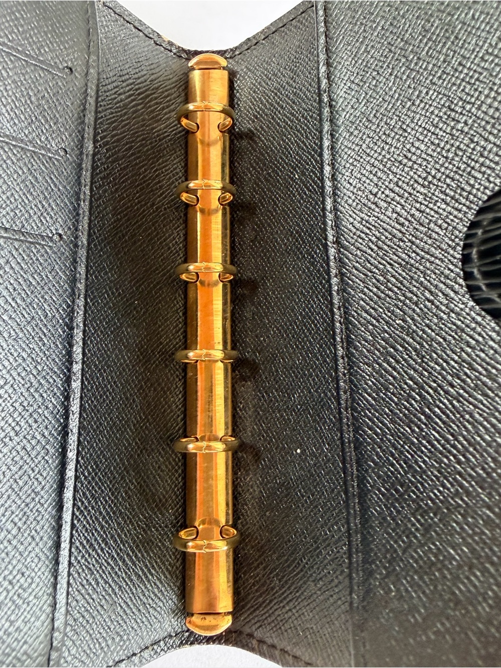 Black Epi leather Louis Vuitton small ring agenda - Picture 6 of 6